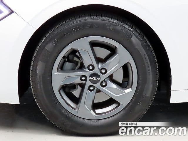 Kia K5 2023 — Şəkil 4/20