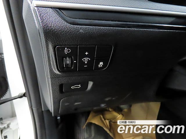 Kia K5 2023 — Şəkil 13/20