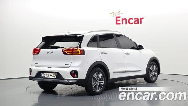 Kia Niro 2021 — ფოტო 2/20