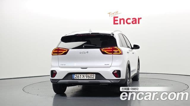 Kia Niro 2021 — ფოტო 4/20