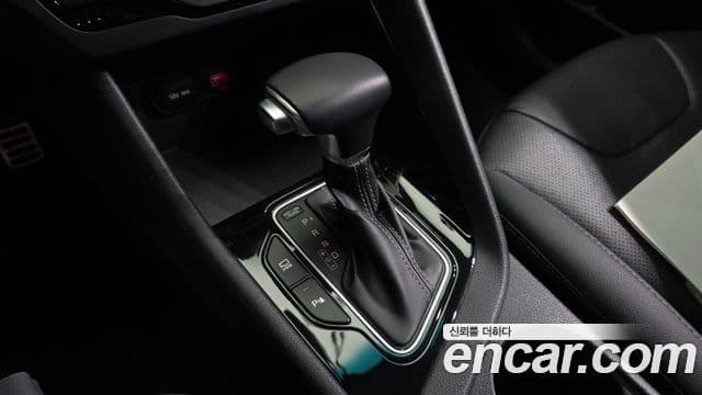 Kia Niro 2021 — фото 9 из 20