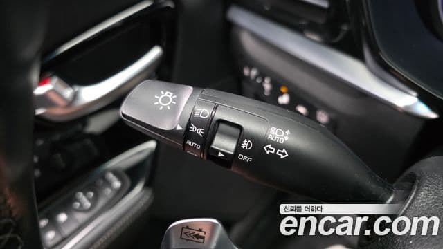 Kia Niro 2021 — ფოტო 19/20