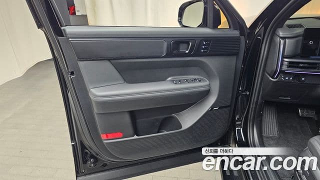 Hyundai Santa Fe 2025 — ფოტო 27/33