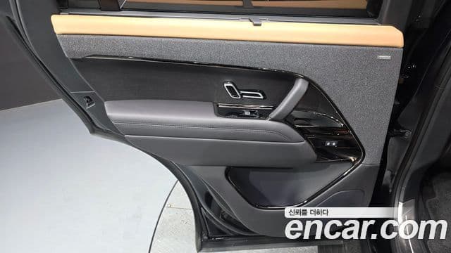 Land Rover Range Rover Sport 2025 — Photo 11/32