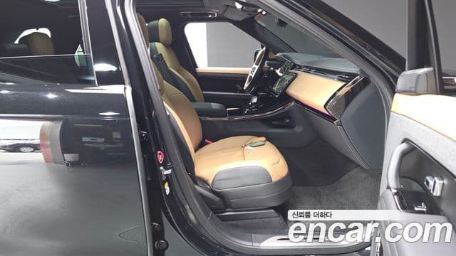 Land Rover Range Rover Sport 2025 — Photo 24/32
