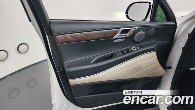 Genesis GV80 2024 — Photo 32/41