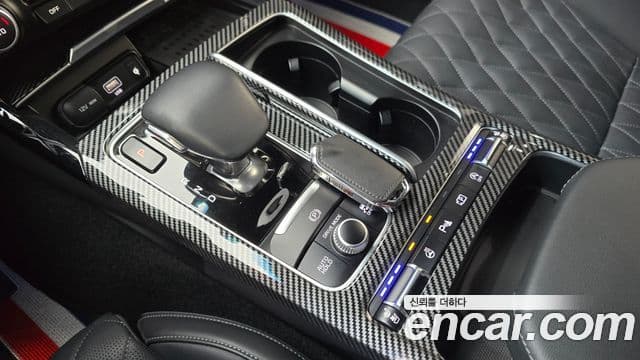 Kia Stinger 2022 — ფოტო 9/20