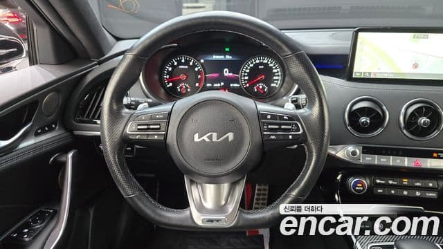 Kia Stinger 2022 — ფოტო 12/20