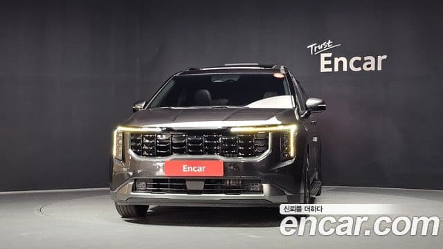 Kia Carnival 2023 — ფოტო 3/20