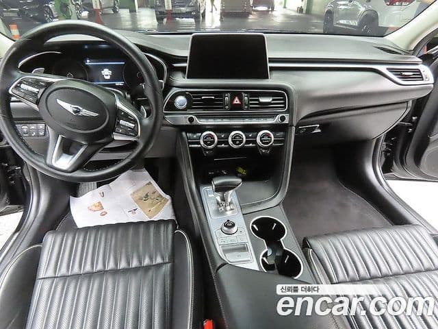 Genesis G70 2020 — ფოტო 7/20
