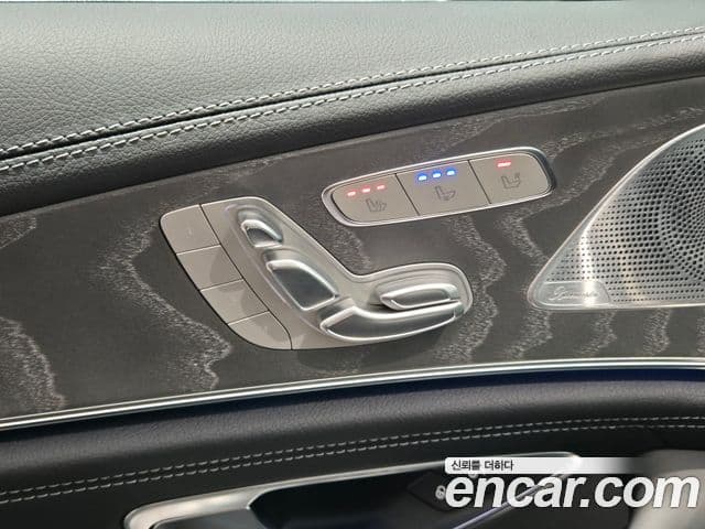 Mercedes-Benz AMG GT 2025 — Photo 3/18