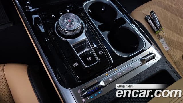 Kia Carnival 2021 — ფოტო 9/20