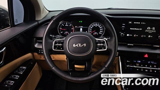 Kia Carnival 2021 — ფოტო 12/20