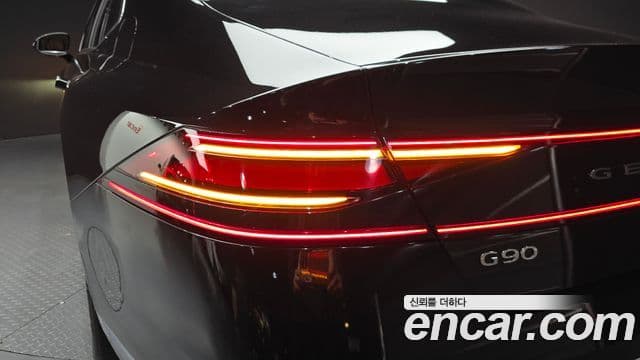 Genesis G90 2023 — Şəkil 17/31