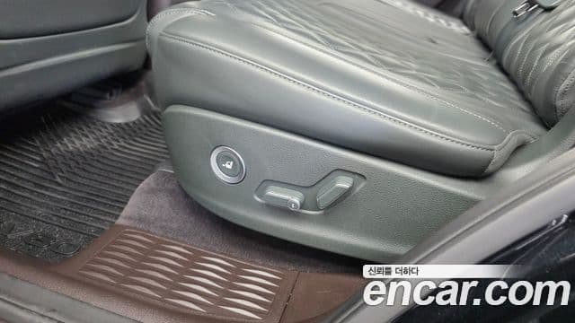 Genesis GV80 2020 — Şəkil 28/38