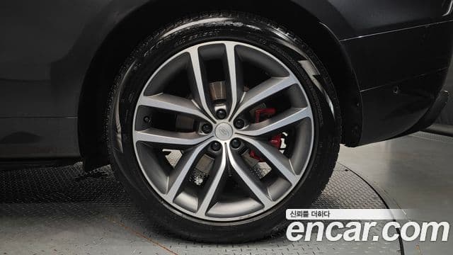 Land Rover Range Rover Sport 2024 — Photo 35/38