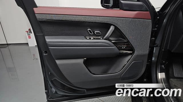 Land Rover Range Rover Sport 2024 — Photo 21/38