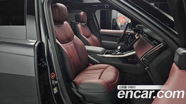 Land Rover Range Rover Sport 2024 — Photo 29/38