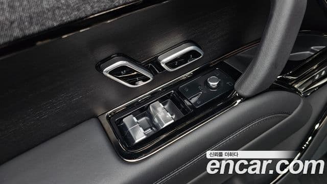 Land Rover Range Rover Sport 2024 — Photo 8/38