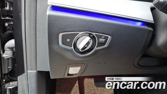Mercedes-Benz E-Class 2021 — Şəkil 16/20