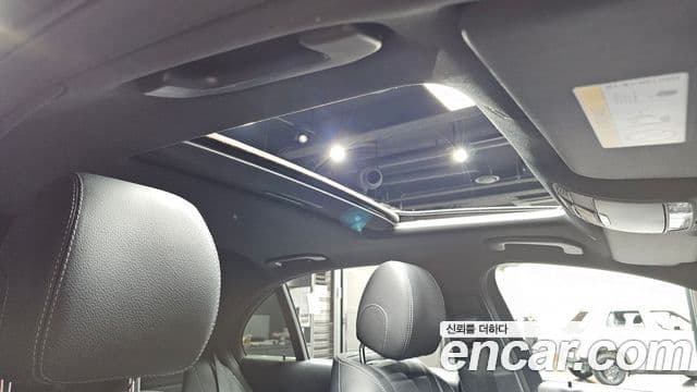 Mercedes-Benz E-Class 2021 — Şəkil 18/20