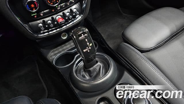 Mini Cooper Clubman 2022 — ფოტო 1/20