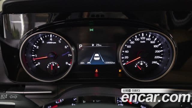 Kia Carnival 2022 — Şəkil 8/20