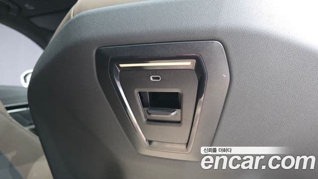 BMW 5 Series 2024 — Photo 26/41