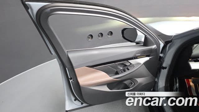 BMW 5 Series 2024 — Photo 19/41