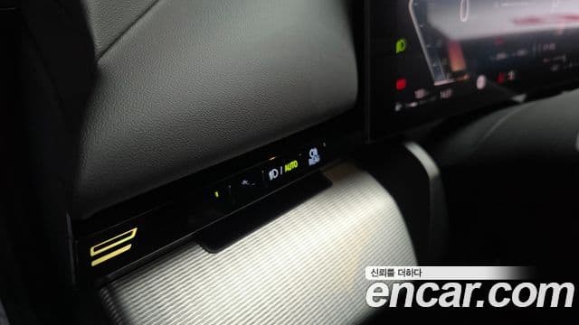 BMW 5 Series 2024 — Photo 17/41