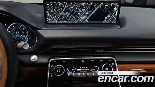 Genesis GV80 2021 — ფოტო 14/20