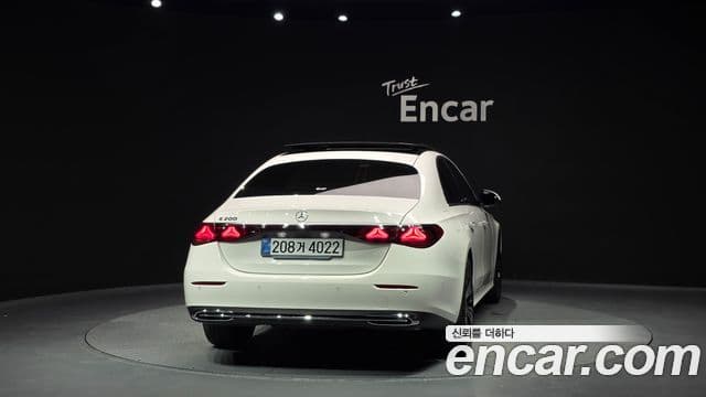 Mercedes-Benz E-Class 2025 — ფოტო 3/20