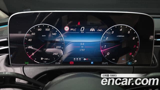 Mercedes-Benz E-Class 2025 — ფოტო 7/20
