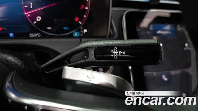 Mercedes-Benz E-Class 2025 — ფოტო 8/20