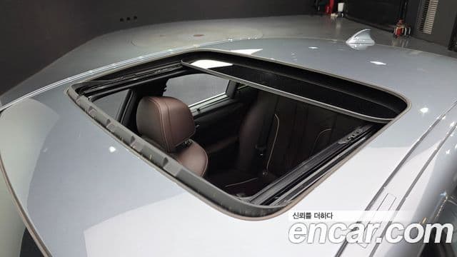 BMW 5 Series 2018 — Şəkil 16/20