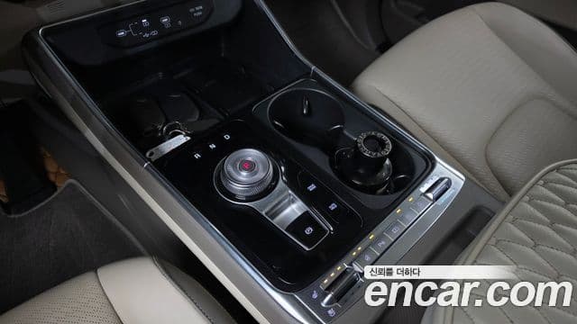 Kia Carnival 2024 — ფოტო 9/20