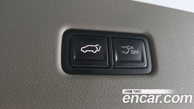 Kia Carnival 2024 — ფოტო 17/20