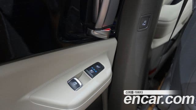 Kia Carnival 2024 — ფოტო 20/20