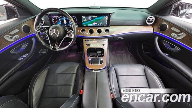 Mercedes-Benz E-Class 2021 — ფოტო 9/20