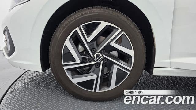 Volkswagen Jetta 2024 — ფოტო 5/20