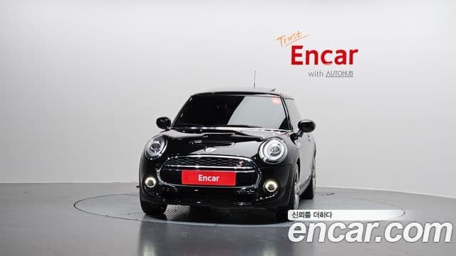 Mini Cooper S 2020 — Фото 3/20