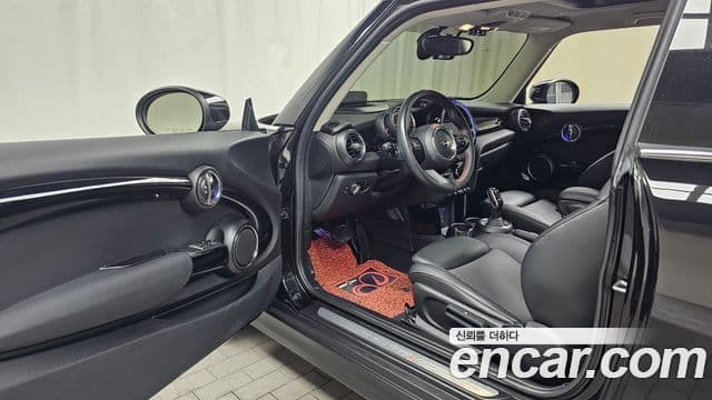 Mini Cooper S 2020 — Фото 10/20