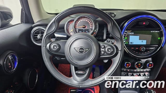 Mini Cooper S 2020 — Фото 12/20