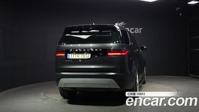 Land Rover Discovery 5 2022 — ფოტო 4/20