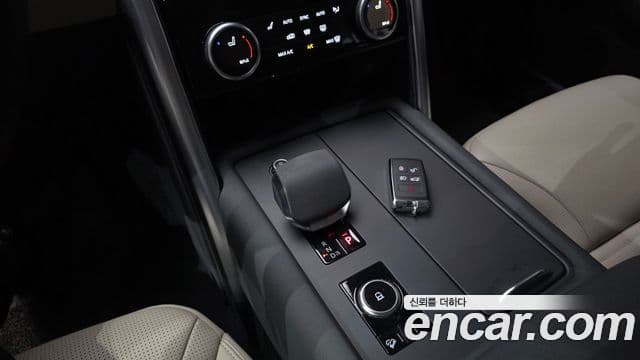 Land Rover Discovery 5 2022 — ფოტო 9/20
