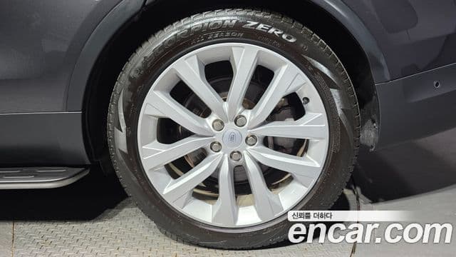 Land Rover Discovery 5 2022 — ფოტო 2/34