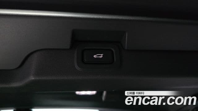 Land Rover Discovery 5 2022 — ფოტო 24/34