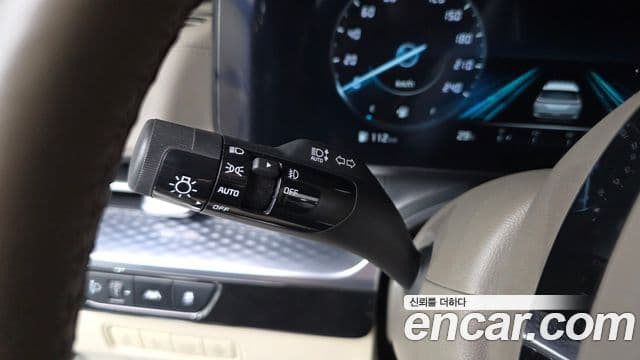 Kia Carnival 2023 — Şəkil 18/20