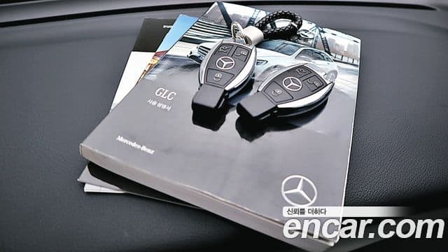 Mercedes-Benz GLC-Class 2019 — Şəkil 15/20