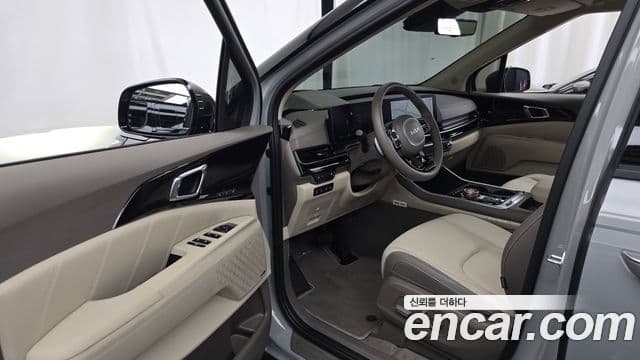 Kia Carnival 2024 — Photo 16/34